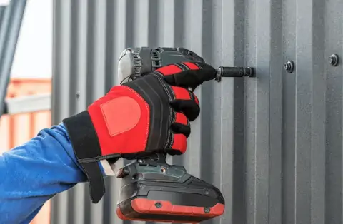 Travaux de zinguerie - Saint-Just-la-Pendue